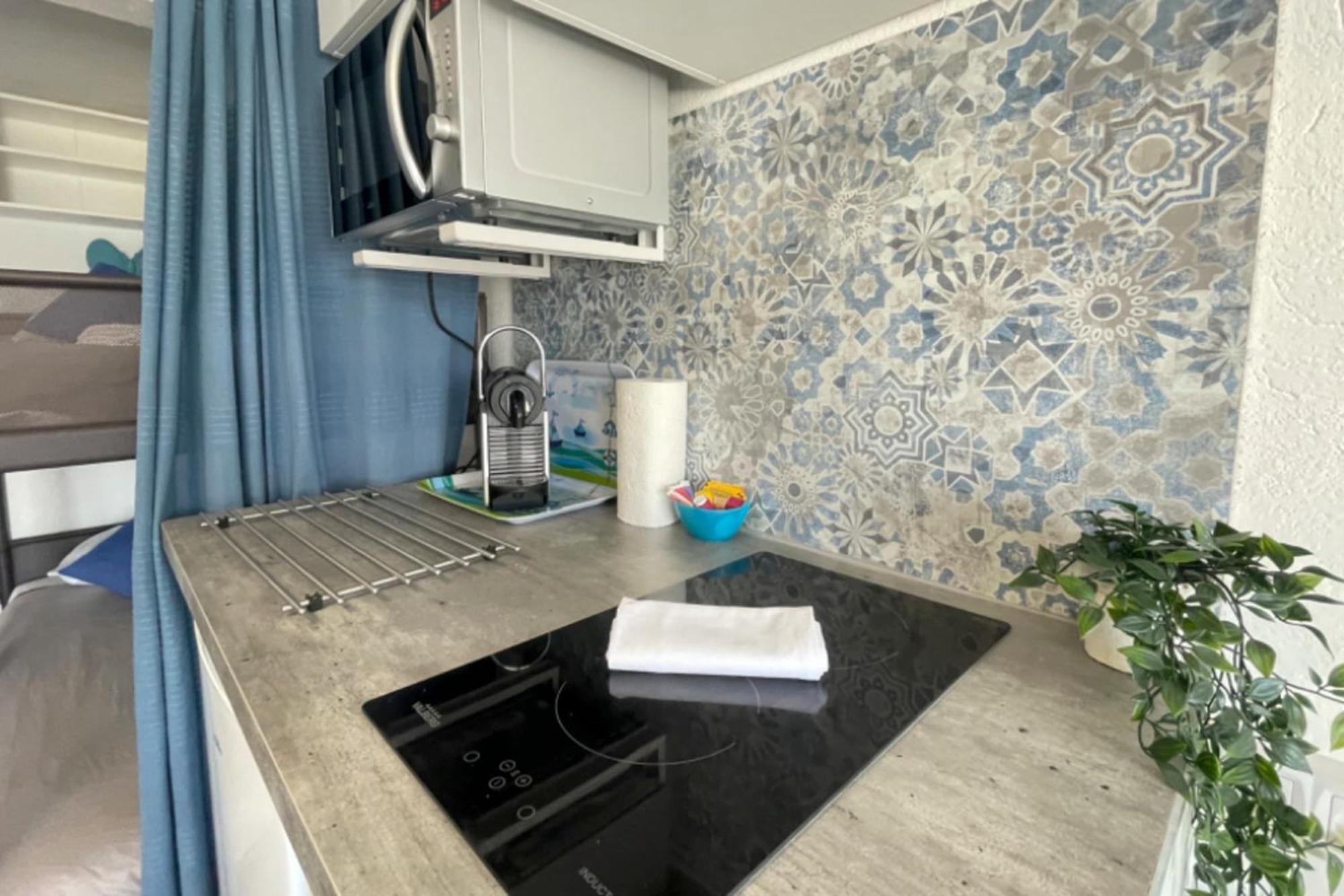 Le Vrai Cabanon De La Pointe Rouge Apartment Марсилия Екстериор снимка